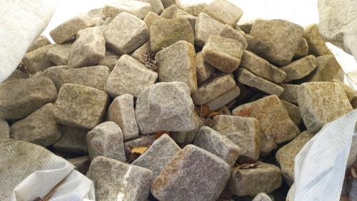 брусчатка-гранитная-колотая-галтованная