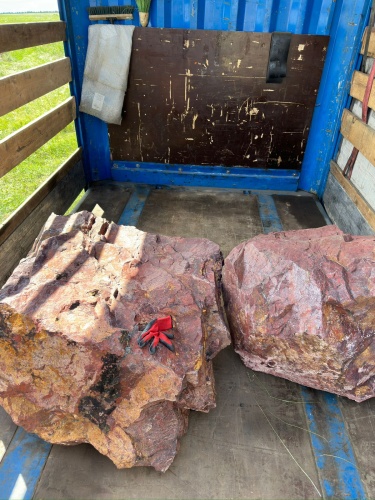 Ландшафтные глыбы красно-фиолетовые 200-1000 килограмм купить в Тульской области