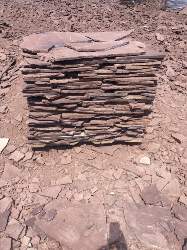 Плитняк лемезит бордовый для цоколя 1,5-2 см купить в Тульской области