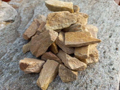 Златолит жёлтый декоративная каменная крошка купить в Тульской области