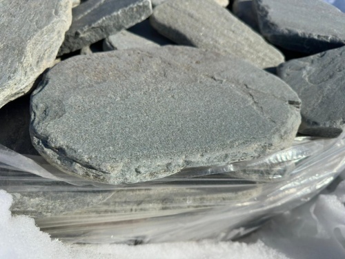 Плитняк златолит зелёный галтованный для мощения на бетон купить в Тульской области